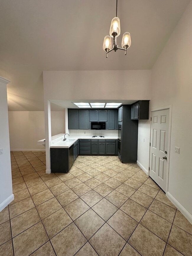 Building Photo - Fresno home for rent