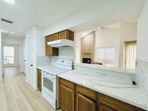 Building Photo - 2906 Shadow Trail Dr