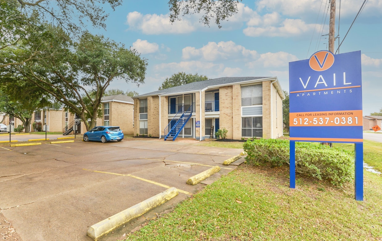 Vail Apartments Apartments 1015 Gunnison St Sealy, TX