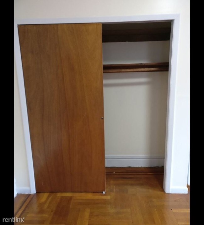 Foto del edificio - 1 br, 1 bath Apartment - 2531 22nd St