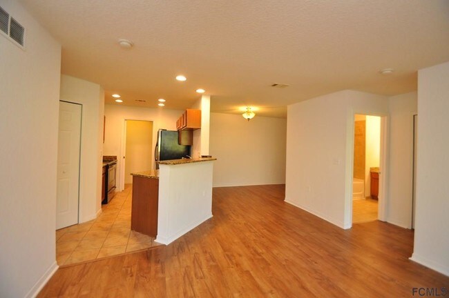 Foto del edificio - 4600 E Moody Blvd