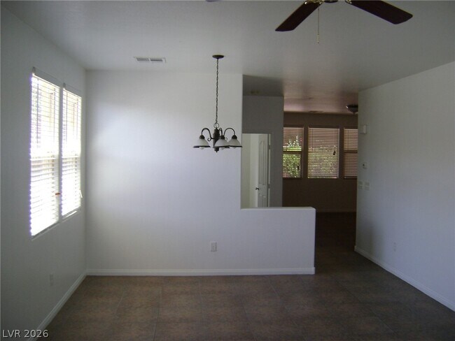 Foto del edificio - 5365 Fairbranch Ln