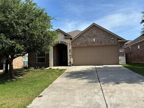 Building Photo - 2312 Sable Wood Dr