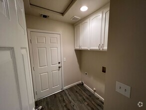 Building Photo - 5630 W Vartikian Ave