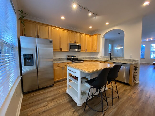 Building Photo - 5720 Corbon Crest Ln