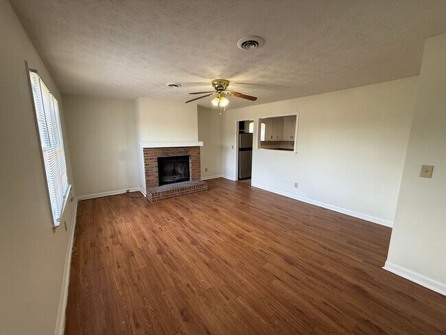 Foto del edificio - 1272 Aiken Rd