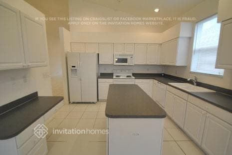 Building Photo - 7914 Stirling Bridge Blvd S