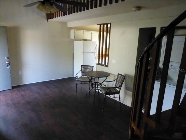 Building Photo - 2166 Bradford St