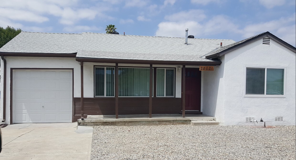 Front View - 20021 Vanowen St