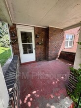 Building Photo - 2819 Morlock St