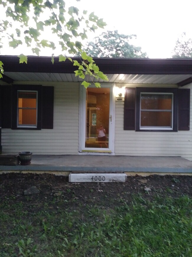 Front of House - 4000 Sunflower Ave