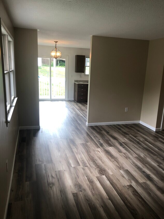 Foto principal - 512 Worthington Dr