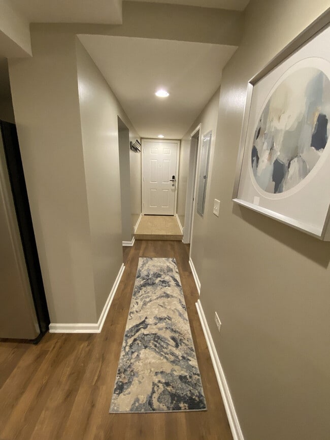 Building Photo - 2219 N Bissell St