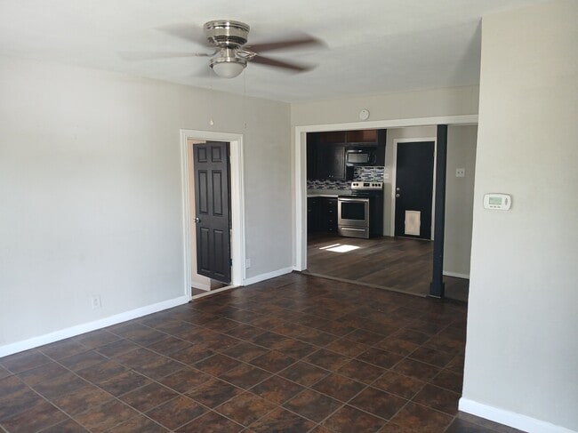 Building Photo - 1108 Poindexter Ave