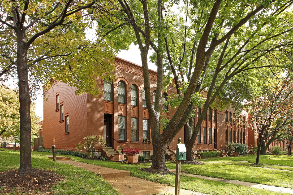 4323 Laclede Ave, Saint Louis, MO 63108 Apartments in Saint Louis, MO