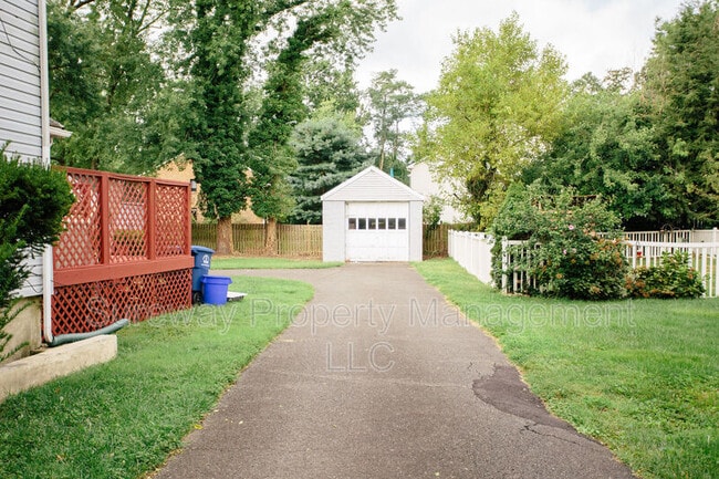 Photo - 220 S Church St House