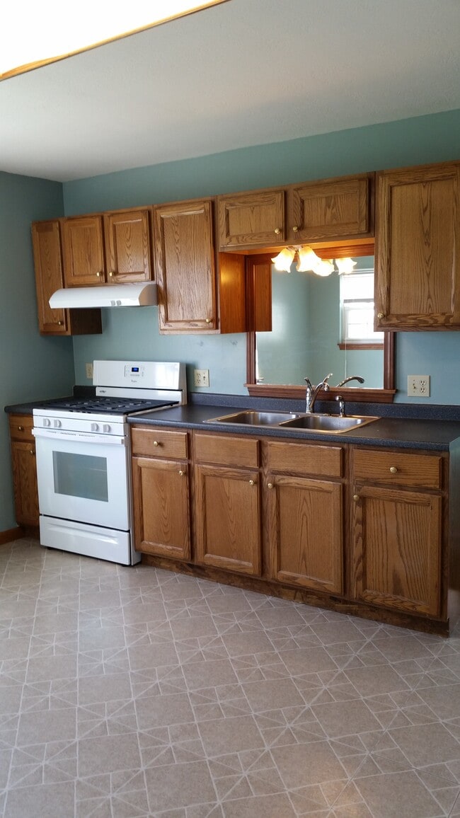 Foto del edificio - 422 Old State Rd S