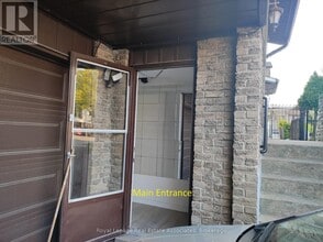 Building Photo - 2953 Oslo Crescent