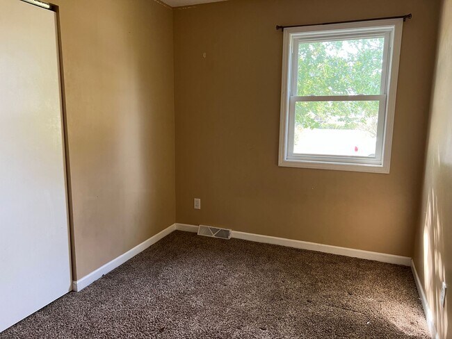 Foto del edificio - Spacious Home Coming Soon!