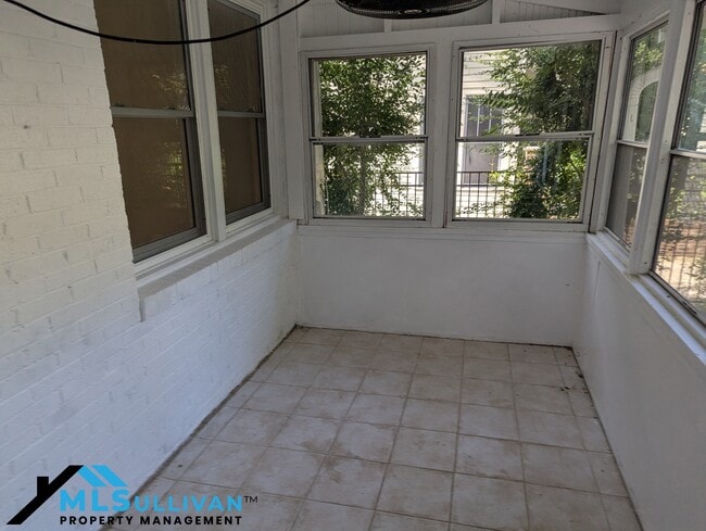 Building Photo - 1521 N Duke St
