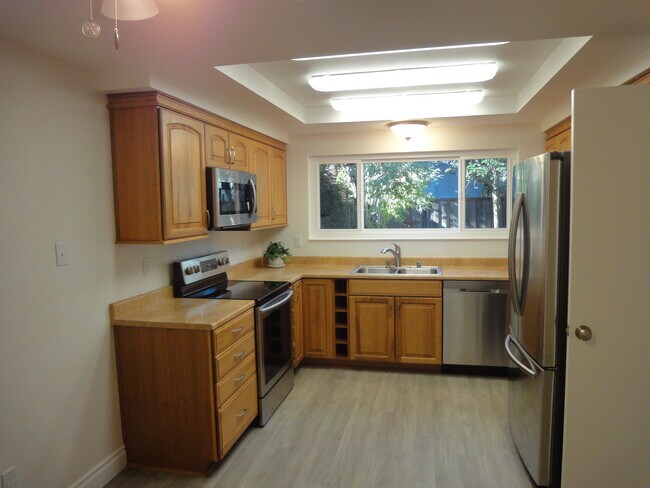 Foto del edificio - 613 Cedar Pl