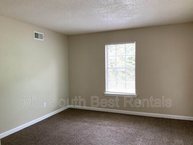 Foto del edificio - 989 Semmes St