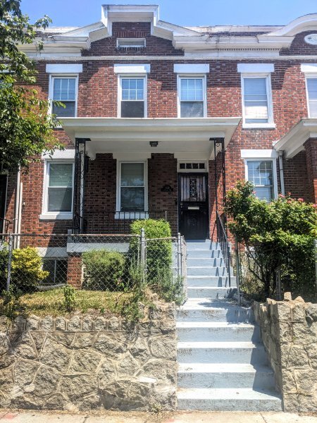 Primary Photo - 1428 C St NE