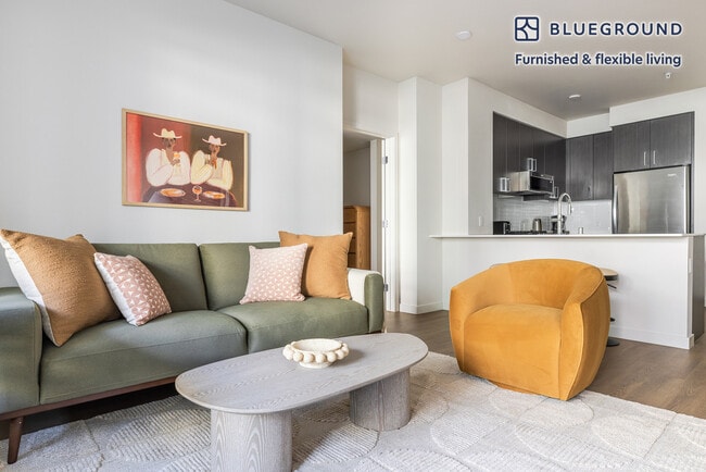 Building Photo - 2333 Calle Del Mundo