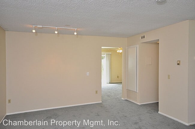 Building Photo - 3 br, 2.5 bath House - 2742 Via Tulipan