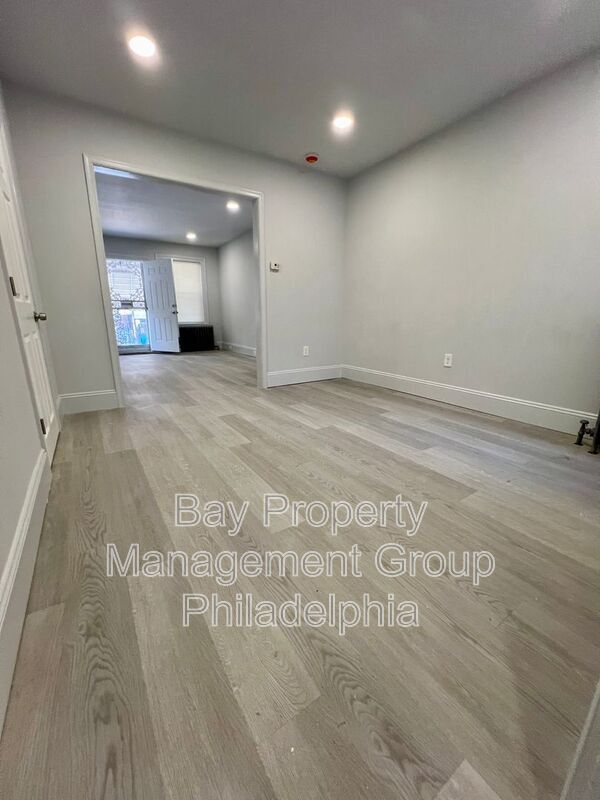 Building Photo - 5241 Pentridge St