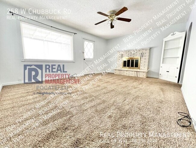 Foto del edificio - 2 bed 1 bath House - 1 car Garage- Dogs Ne...