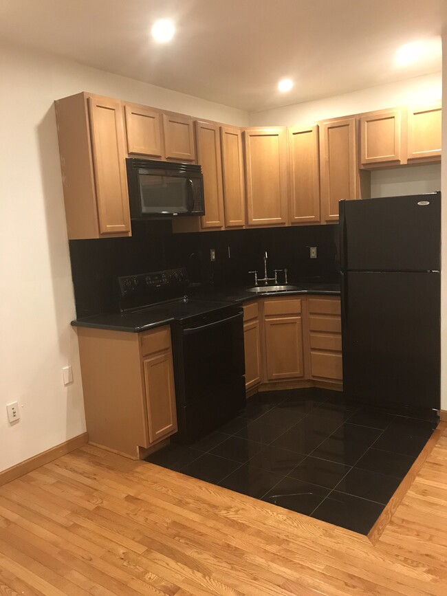 Foto del edificio - 1270 S Bucknell St