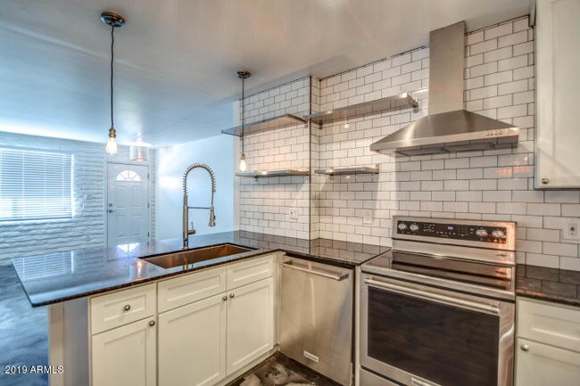 Foto del edificio - 3445 N 36th St