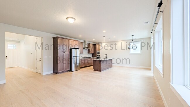 Foto del edificio - 11678 NW Kearney St