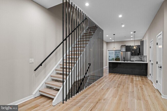 Building Photo - 3231 W Berks St