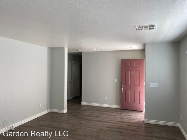 Building Photo - 3 br, 2 bath House - 1117 Majestic Canyon St.