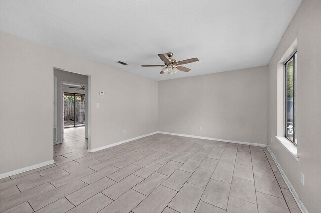 Foto del edificio - 131 Bayou View Dr