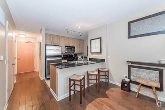 Building Photo - 350 N Desplaines St