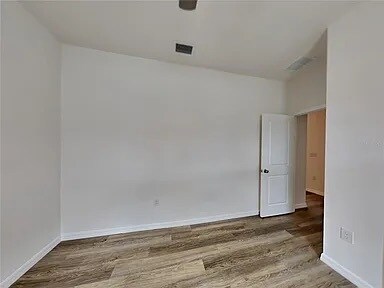 Foto del edificio - 12043 Crossgate Ave
