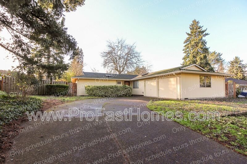 Photo - 14210 SW Rochester Dr