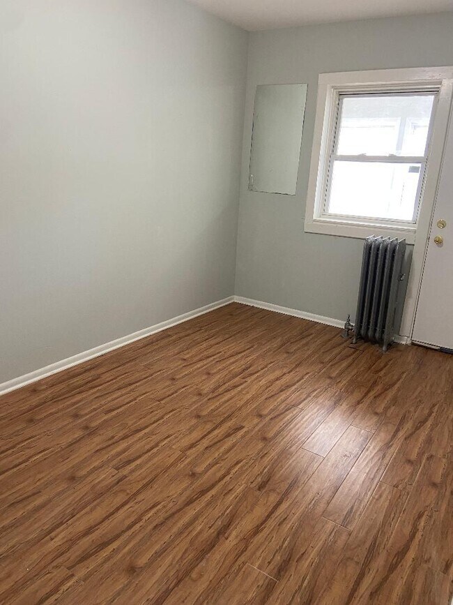 Foto del edificio - 10915 S Vernon Ave