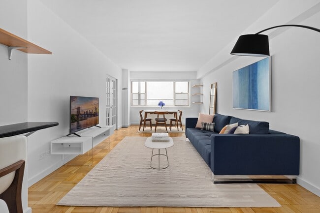 Photo - 100 W 57th St Apartment