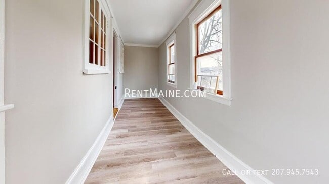 Building Photo - 33 Summer St