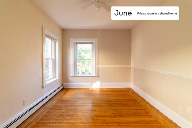 Foto del edificio - Room in Shared 4 bed/2 bath home
