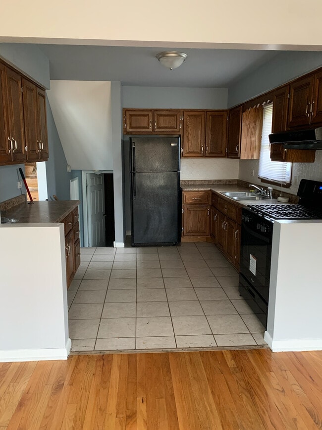 Foto del edificio - 14249 Cottage Grove Ave
