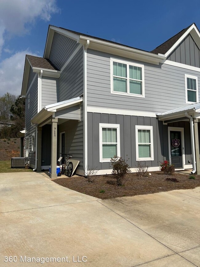 Building Photo - 3 br, 3.5 bath House - 711 Northern Village