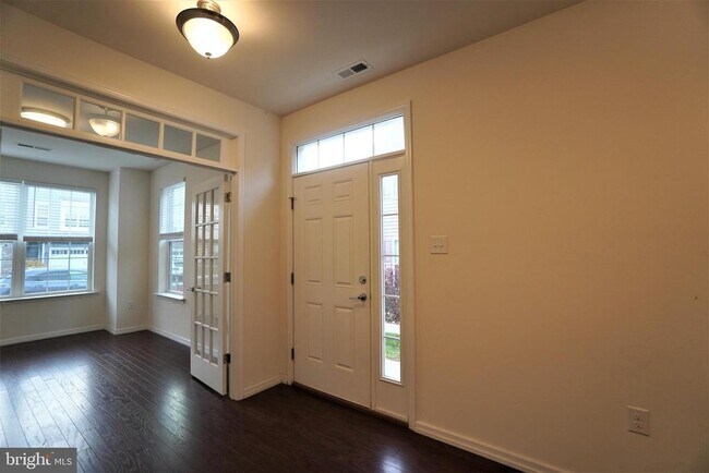 Foto del edificio - 1013 Chapman Cir