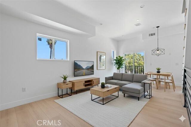 Foto del edificio - 2637 S Garth Ave