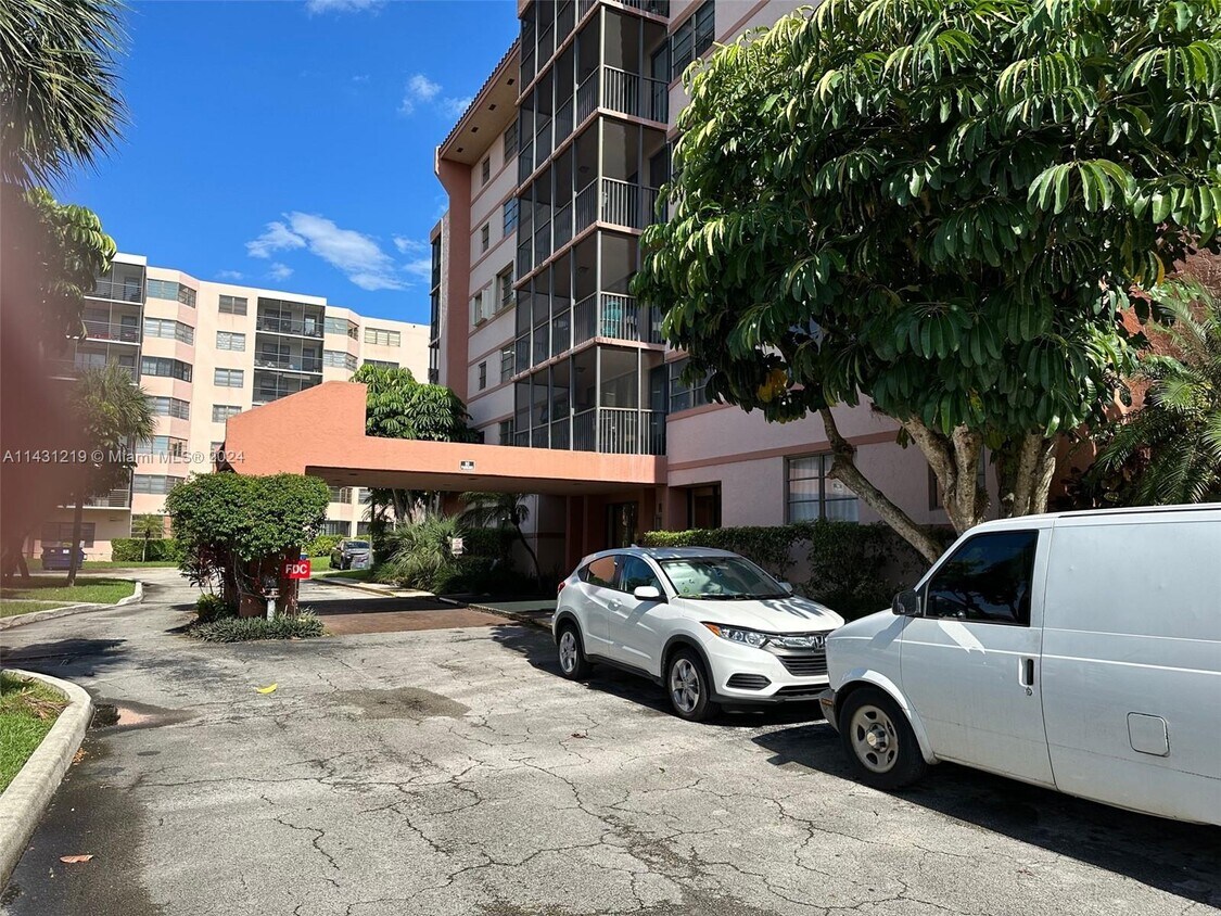 20850 San Simeon Way Unit 4075, Miami, FL 33179 Condo for Rent in Miami, FL