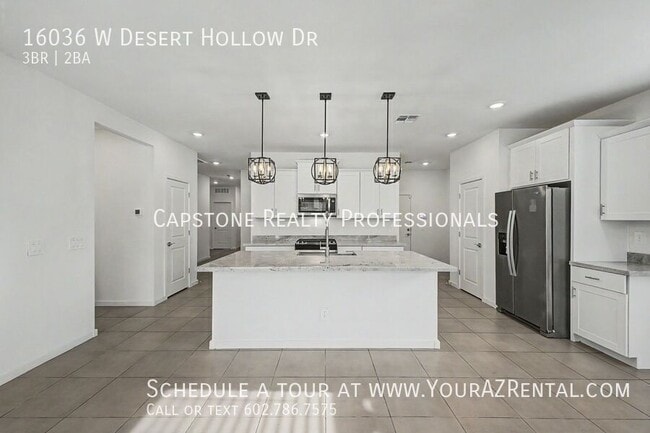 Foto del edificio - 16036 W Desert Hollow Dr